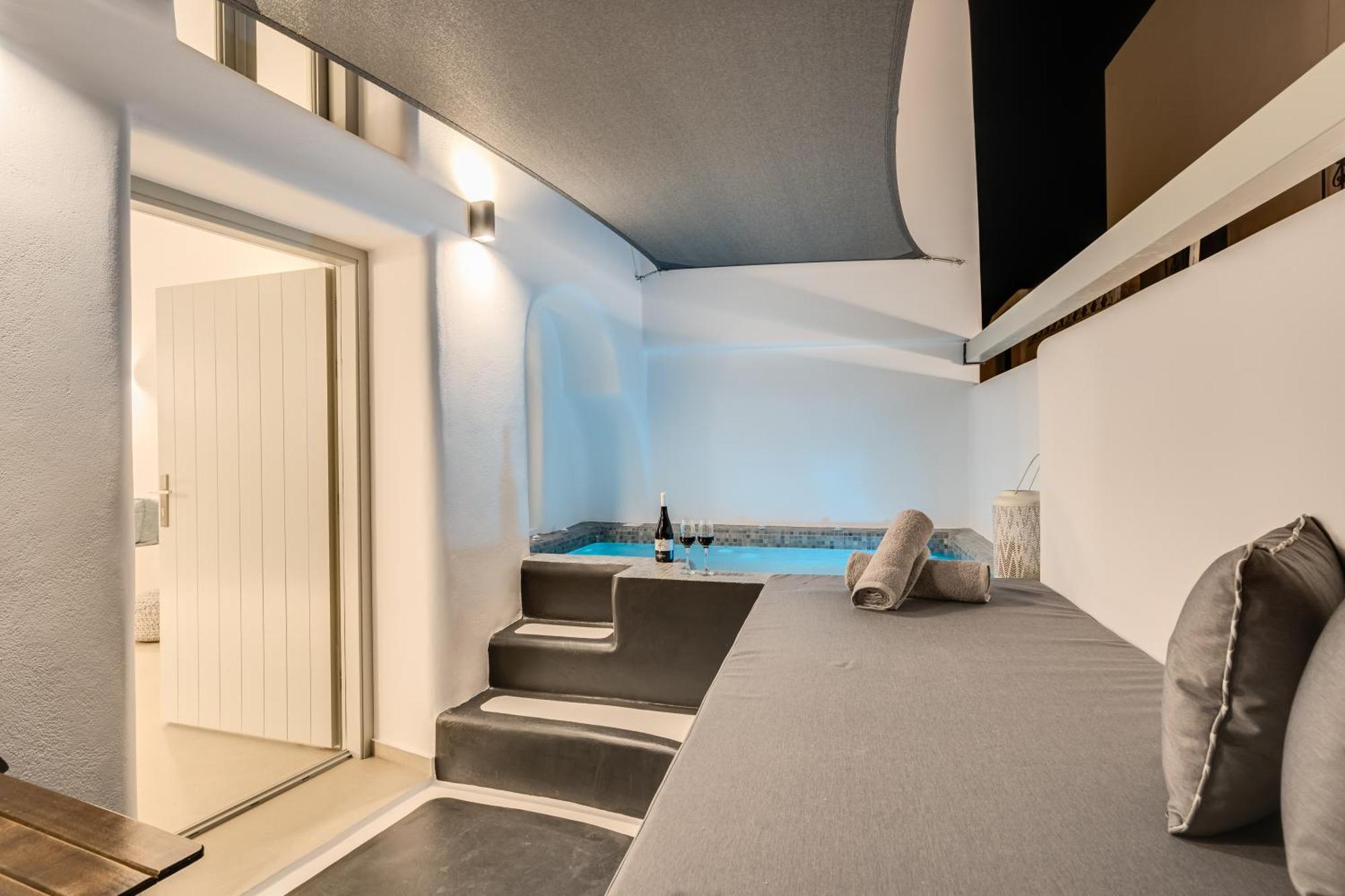 Tiara Suites Santorini Fira  Exterior foto